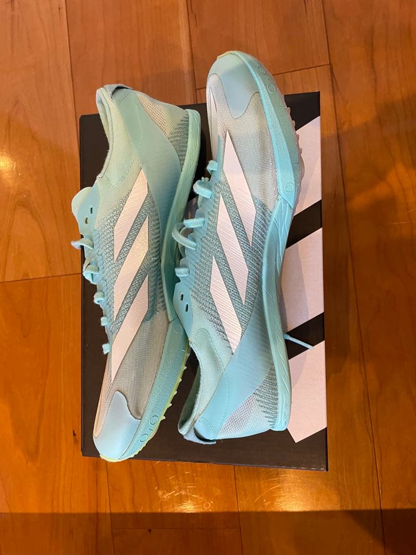 アディダス　フィネス　陸上　スパイク　アディゼロ