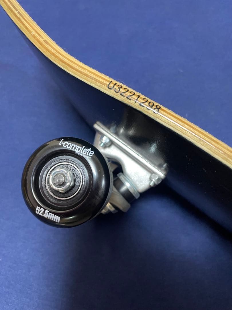 スケボー　ヘルメット　リストガード　3点セット