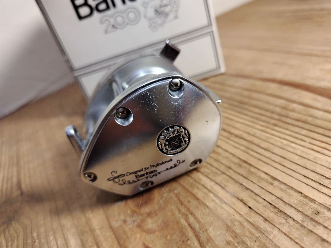 シマノ バンタム 200 中古美品 箱付き