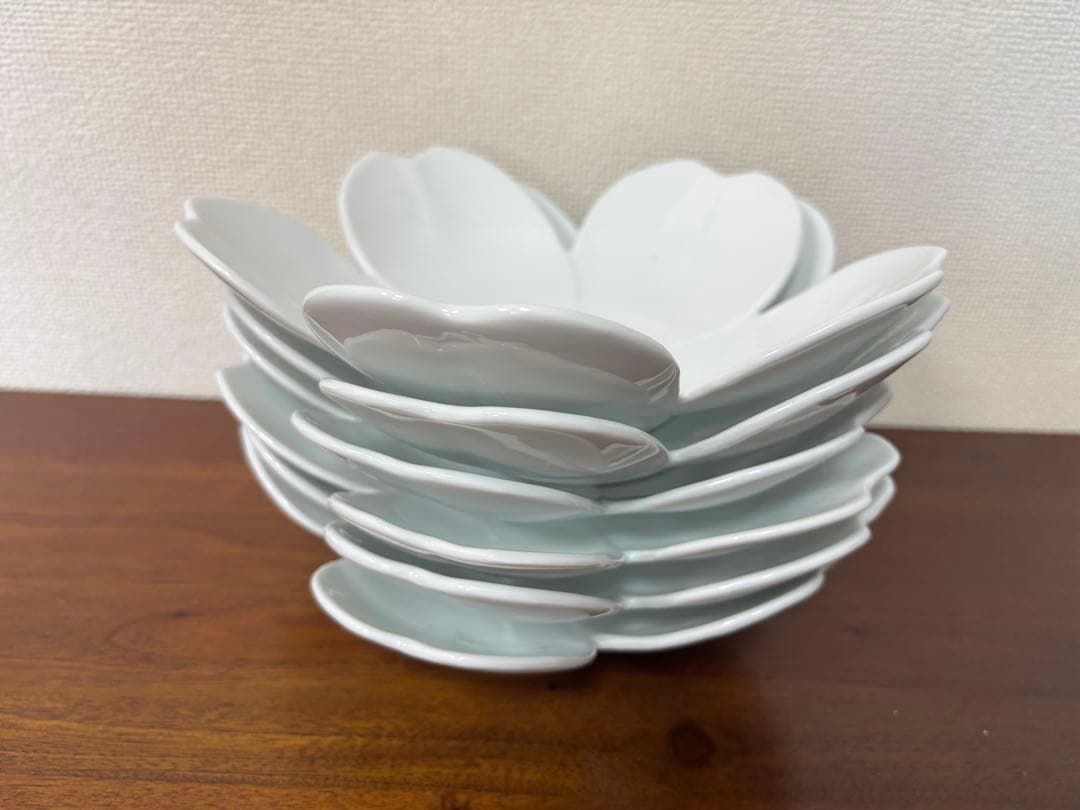 有田焼　白磁　桜型　向付け（6枚セット）