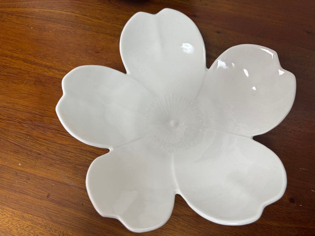 有田焼　白磁　桜型　向付け（6枚セット）