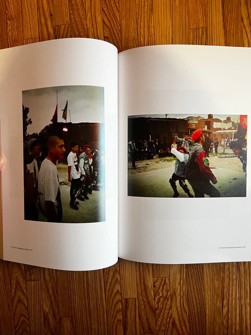 釣崎清隆　写真集　「THE LIVING」