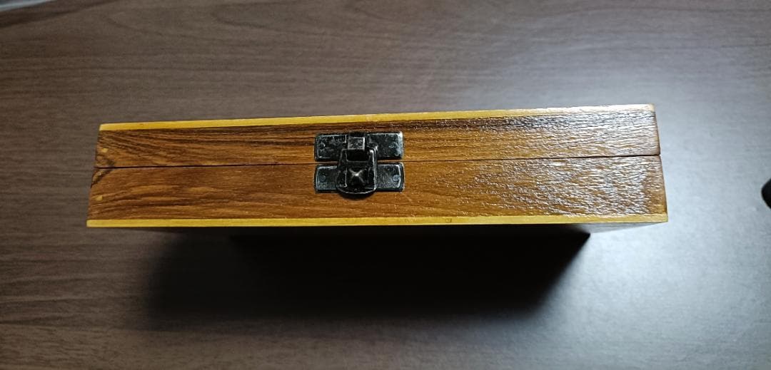 フライ用バイスツールとタイイング材料一式