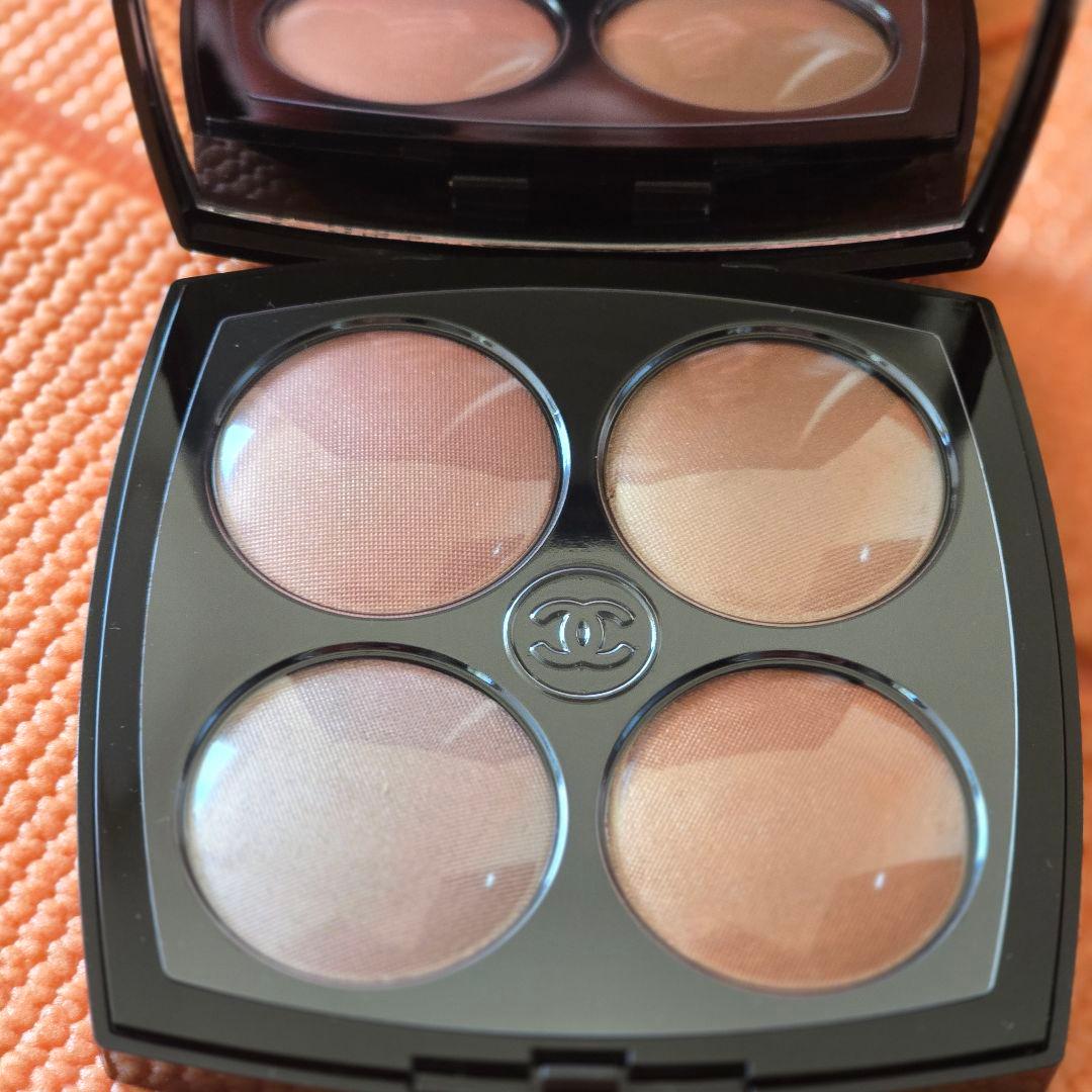 S*A様 【新品 未使用】CHANEL ハイライト、アイシャドウ