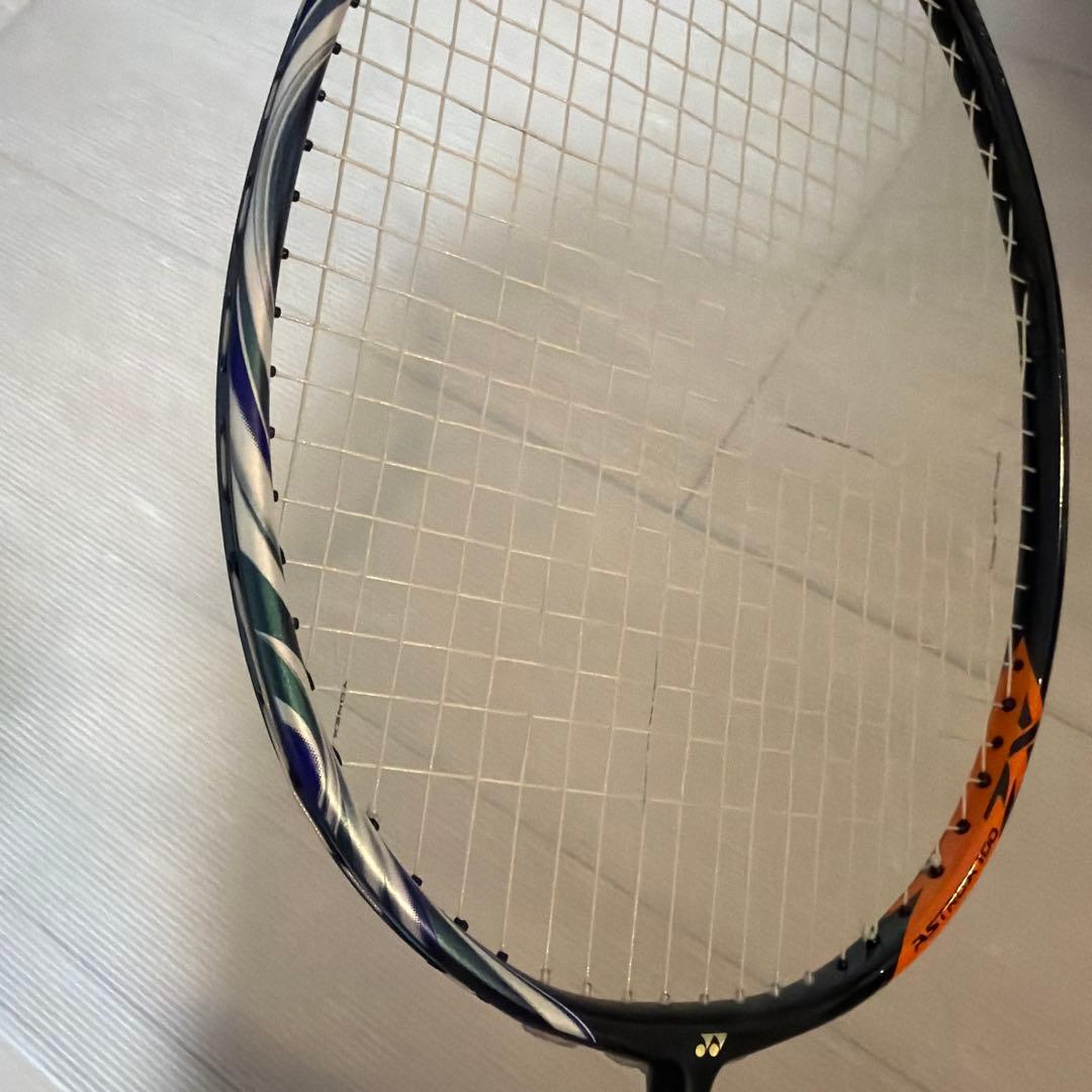 は*ま様 バドミントンラケット ストリング入り