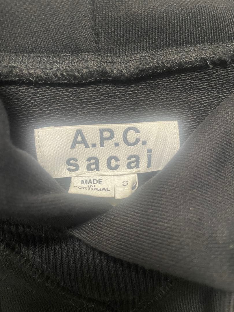 本日限定価格　アーペーセー　サカイ　a.p.c sacai コラボ　パーカー　黒