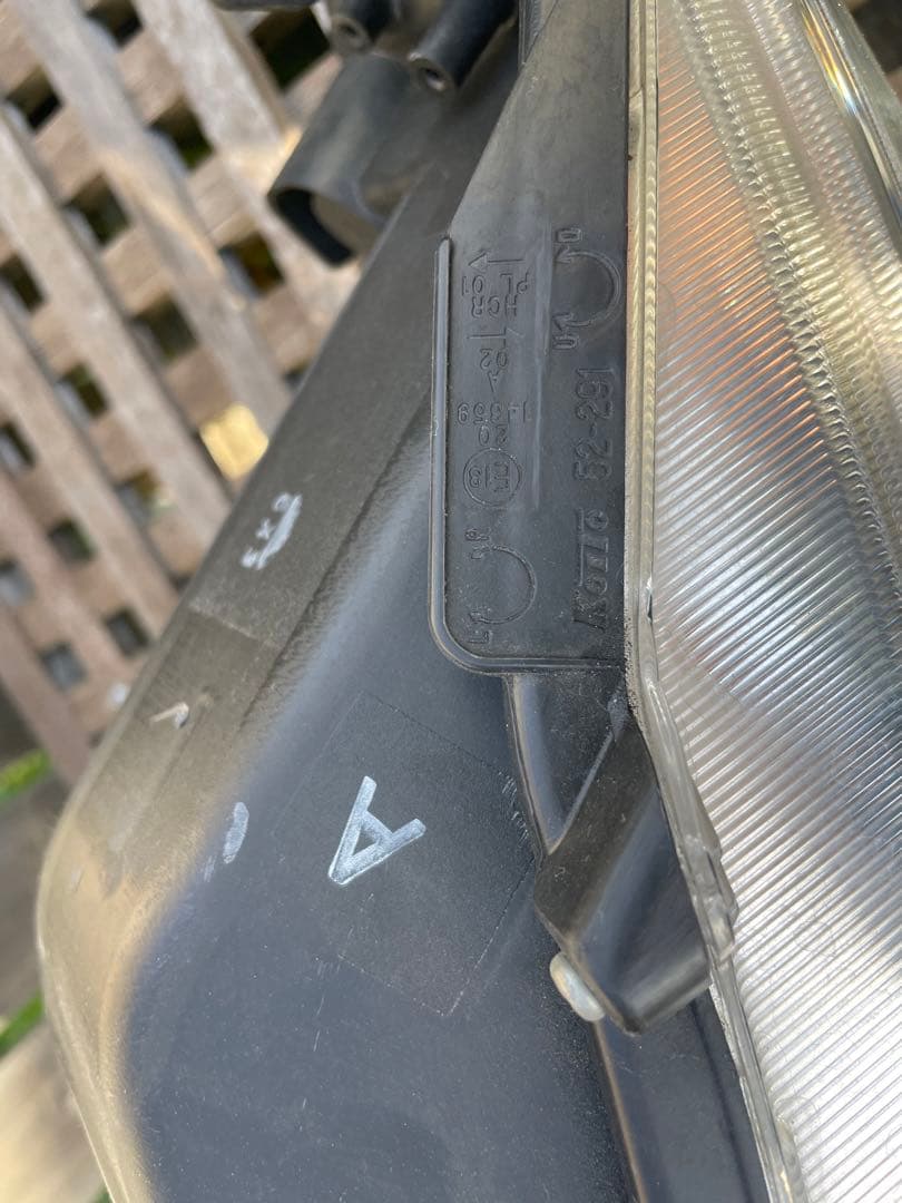 NHP10 アクア　中期　右ヘッドランプ　美品　81110-52K40