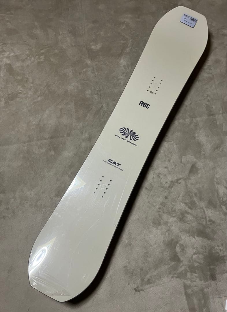 未使用品　FNTC CAT 150cm グラトリ　スノーボード　ボード