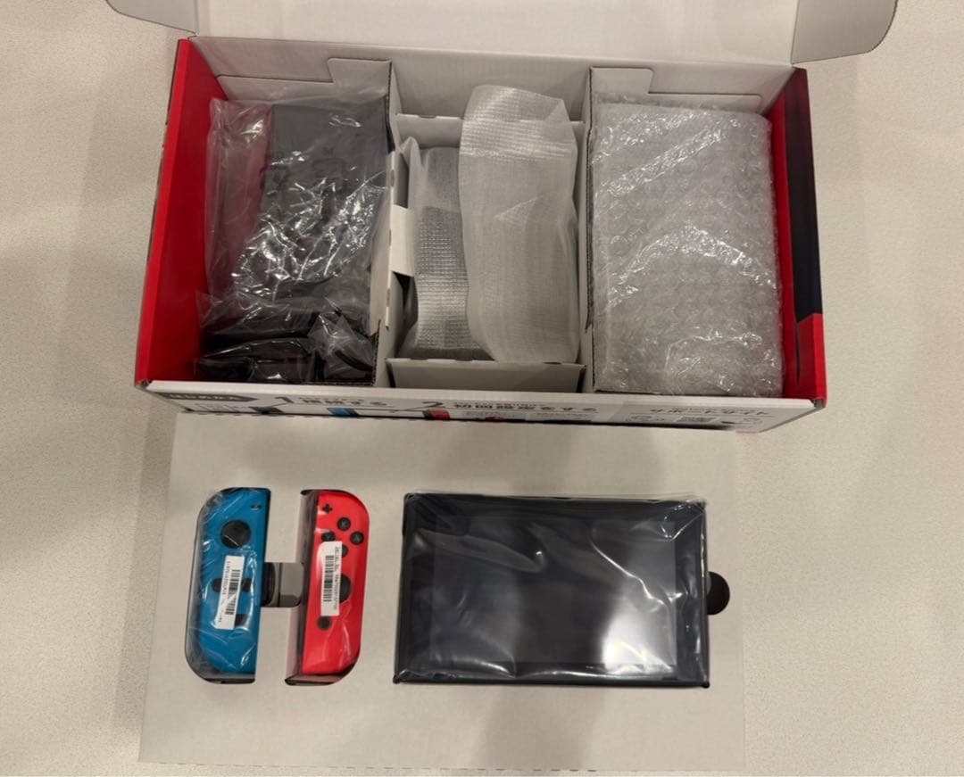 Nintendo Switch 本体 青/赤ジョイコン ゲーム2本付き