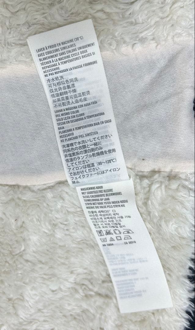 HOLLISTERフード付きパーカーXS