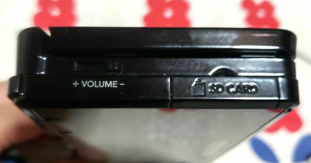 【セット】3DS コスモブラック　ケース　メモリーカード　充電器 ソフト2本