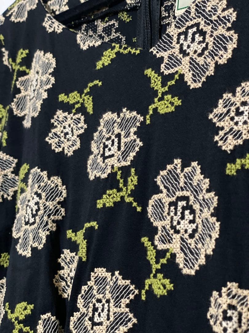 小*家様 sybilla イトキン 刺繍 豪華 ワンピース 花柄 日本製 シビラ