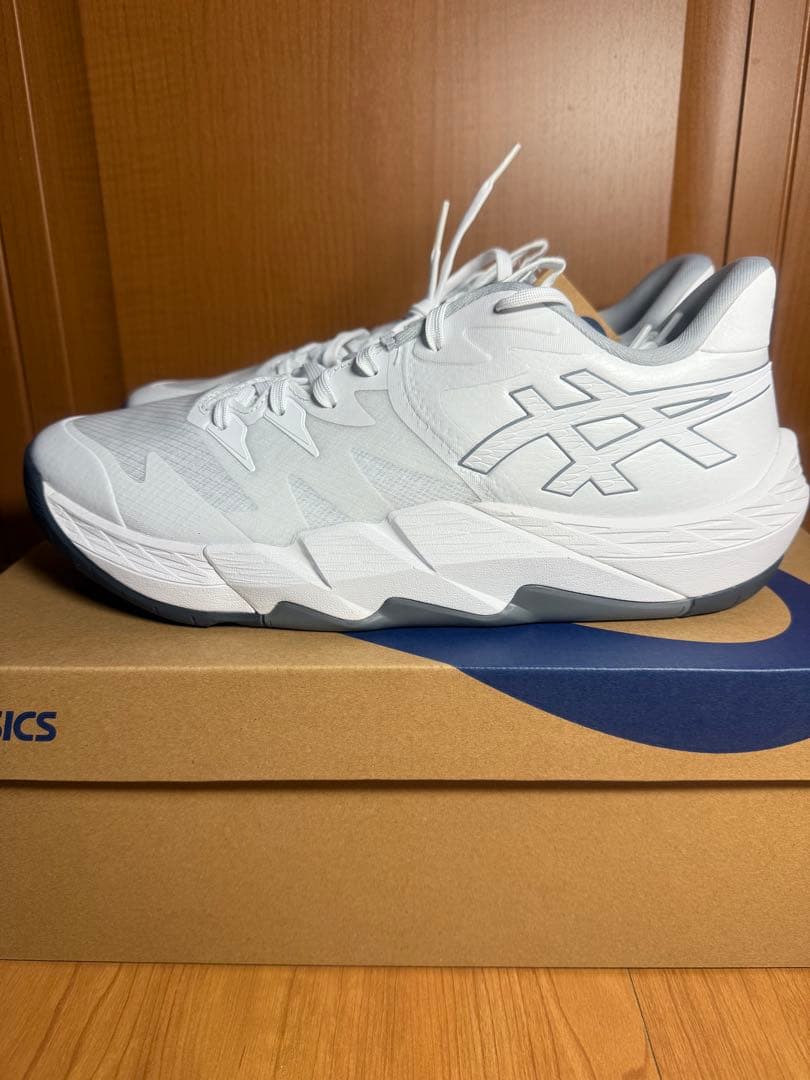 ASICS アンプレアルスロー2 28cm ホワイト 新品未使用 バッシュ