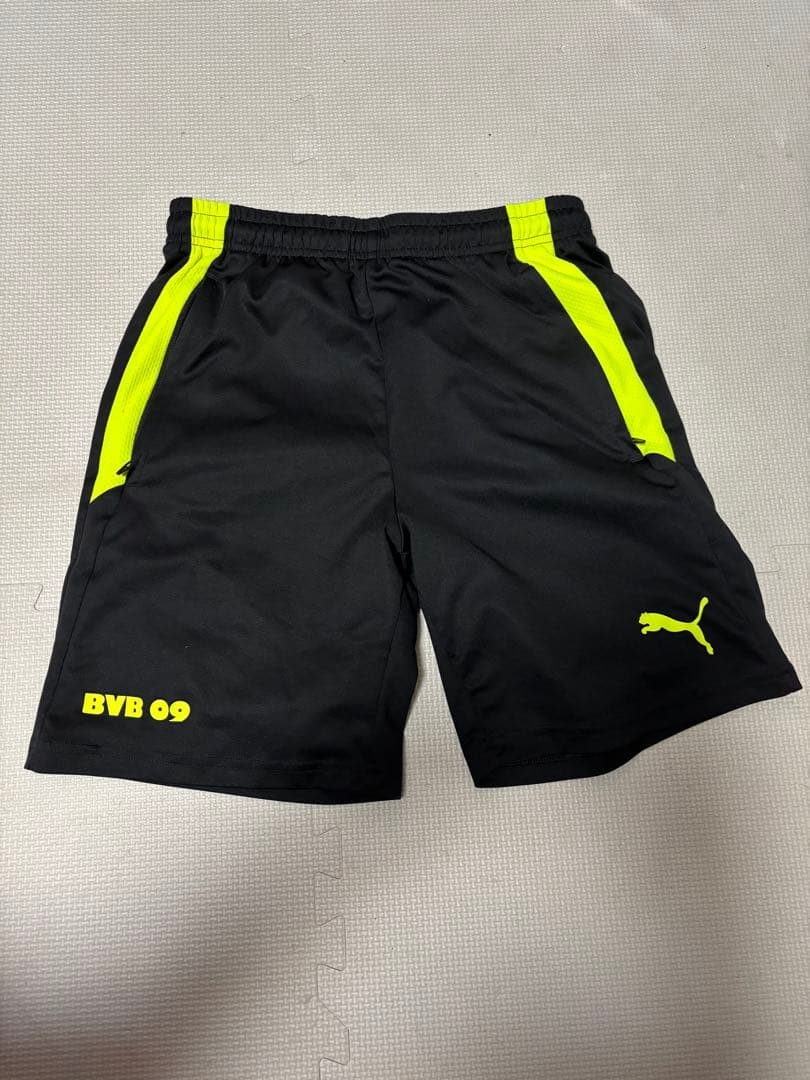プーマ　ボルシアドルトムントBVB サッカーセットアップ　ハーフジップ　Sサイズ