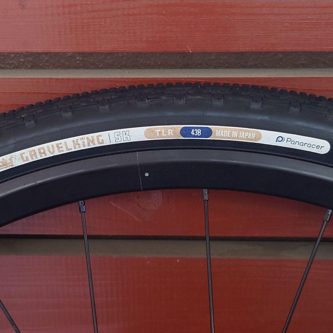 【ホイール】：フルクラム650b レーシング700DB グラベルキングタイヤ付き