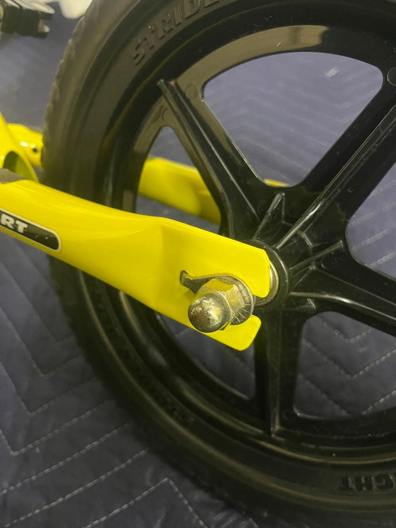 ⭐️人気カラー⭐️ストライダースポーツ 12インチ ST-S4 イエロー（黄色）