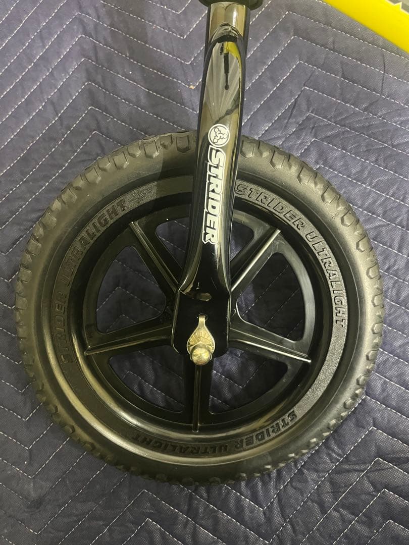 ⭐️人気カラー⭐️ストライダースポーツ 12インチ ST-S4 イエロー（黄色）