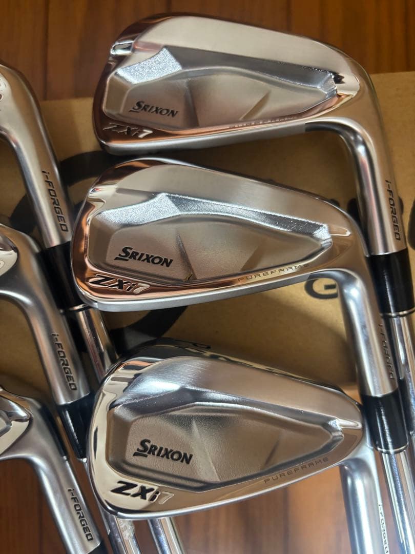 美品　スリクソン　ZXi7 アイアン　DG S200 5-PW 6本