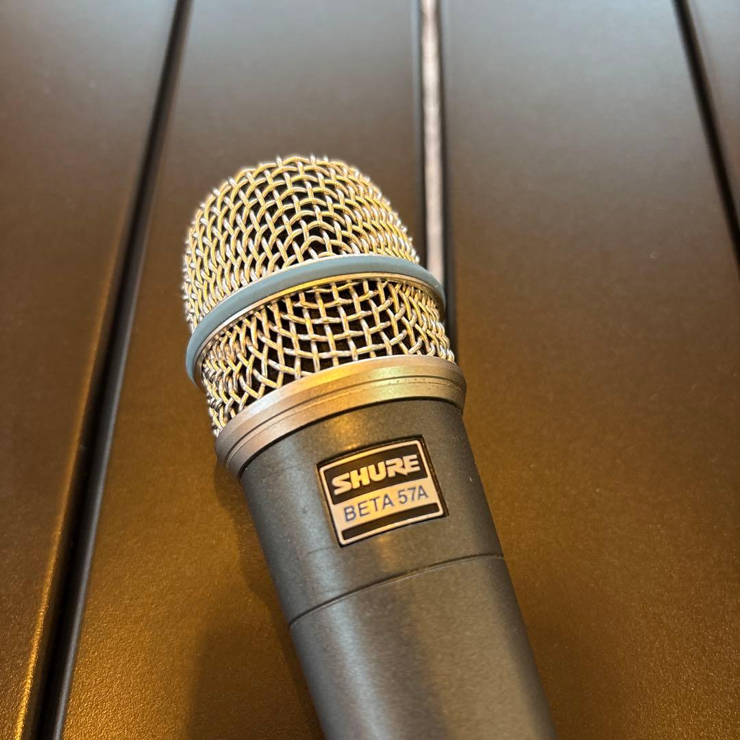SHURE BETA 57A ダイナミックマイクとホルダー