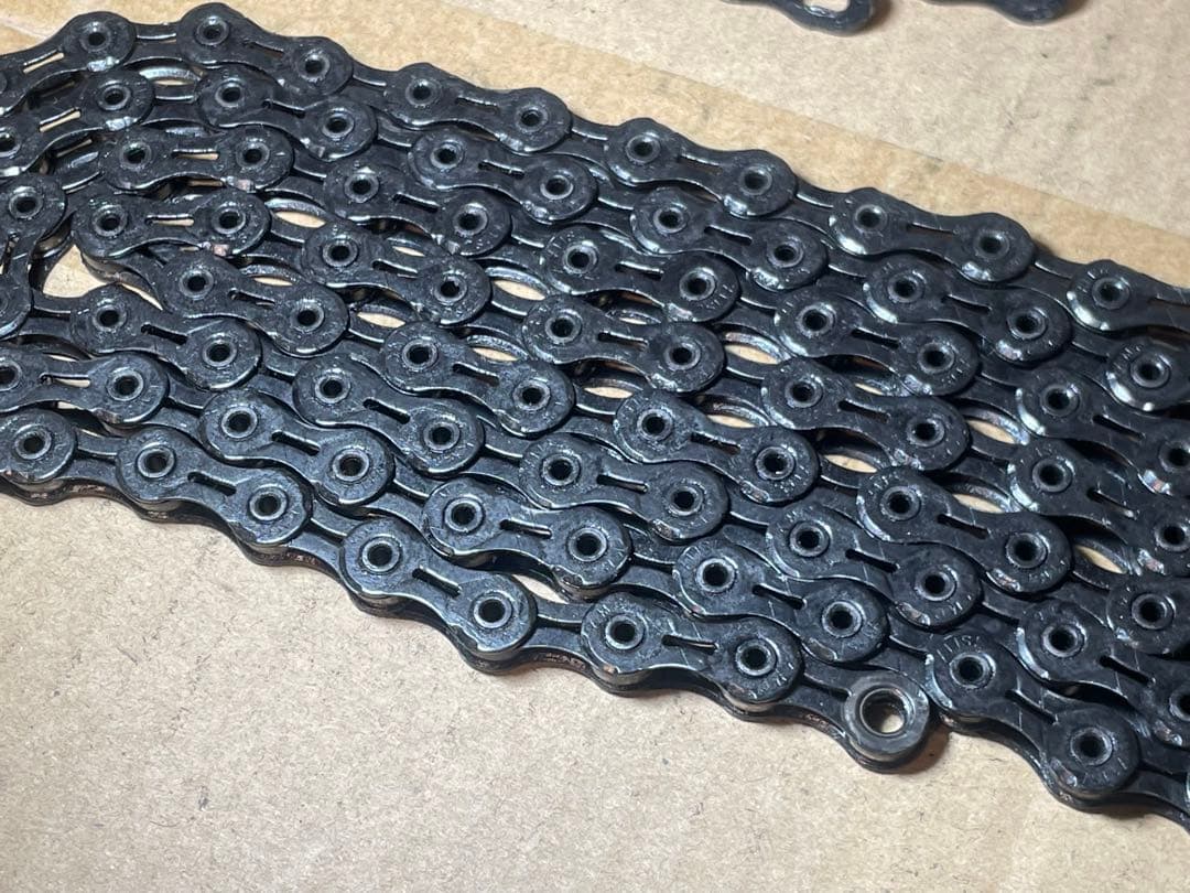 KMC DLCチェーン　11速用　ブラック