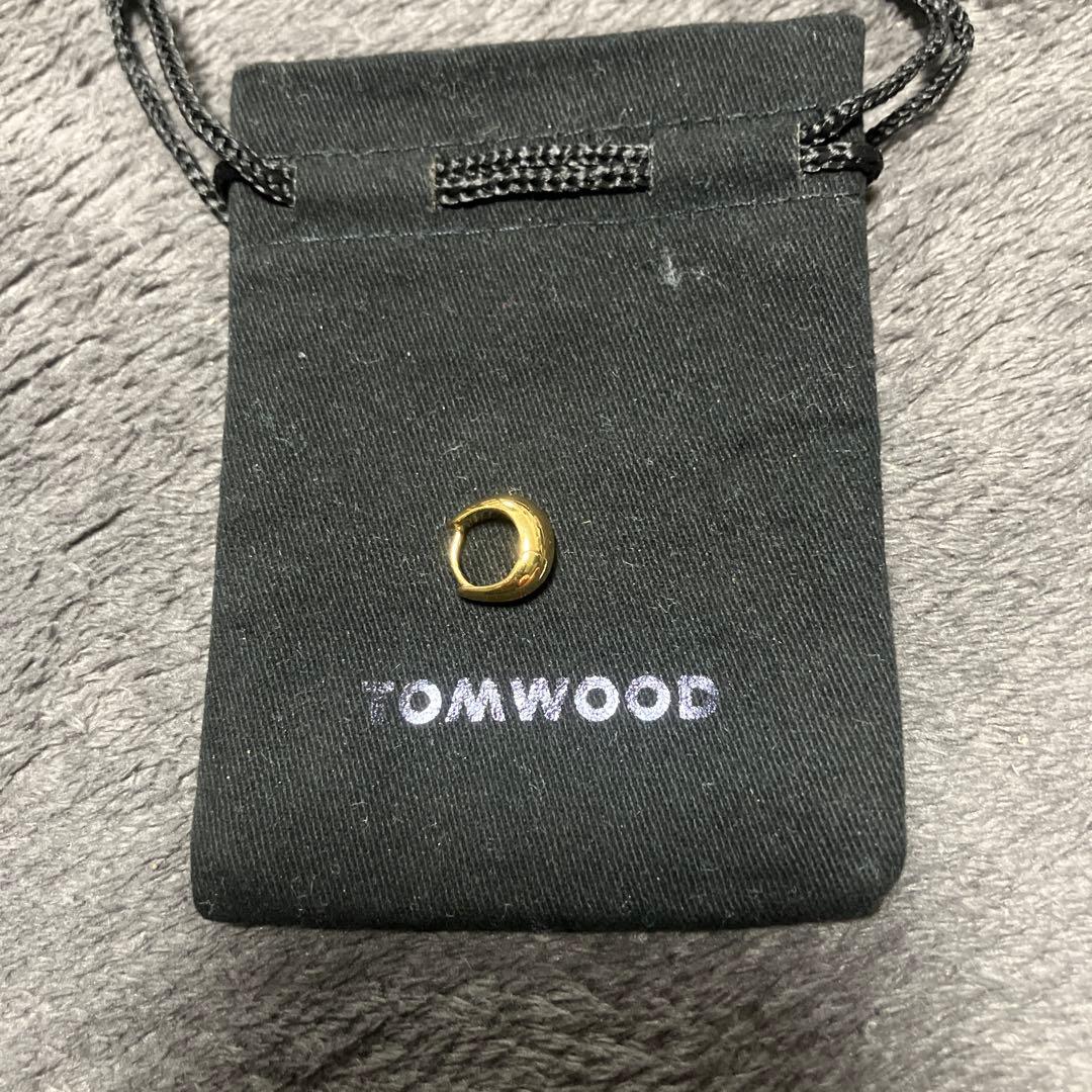 片方のみ　トムウッド　Ice Huggies Gold　ピアス　ゴールドカラー