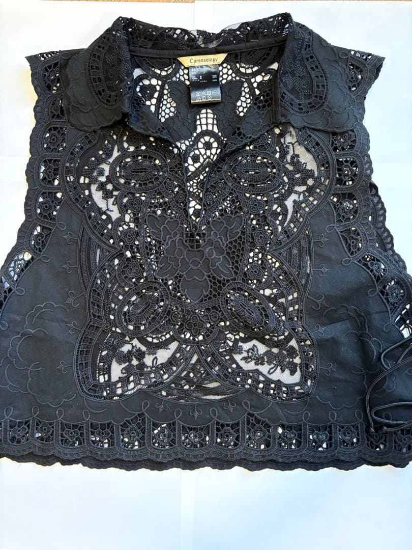 Curensology エンブロイダリーブラウス
