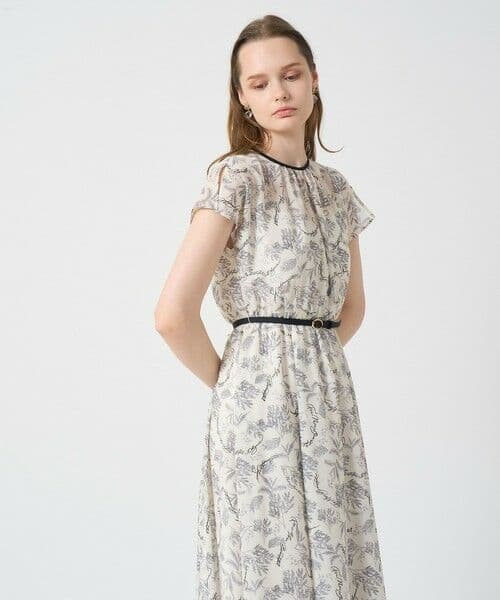リーフカリグラフィープリントベルト付きワンピース38
