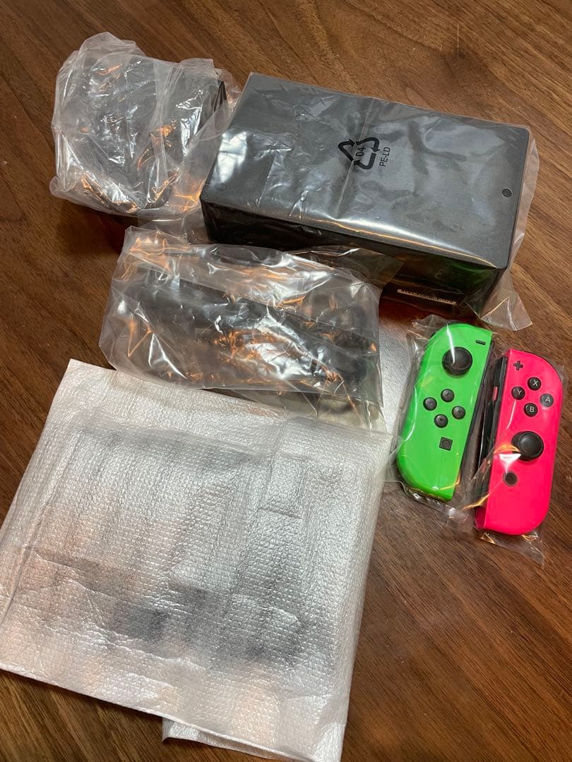 Nintendo Switch 本体 赤/緑 Joy-Con