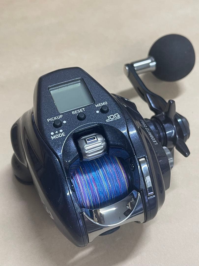 美品 DAIWAダイワ 23レオブリッツ 200J 電動リール1.3km/5h