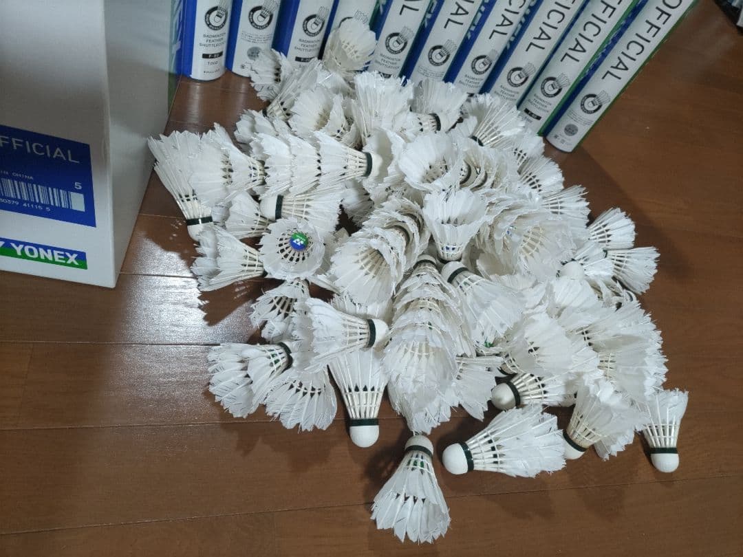 YONEXニューオフィシャル(F80)ノック用130個