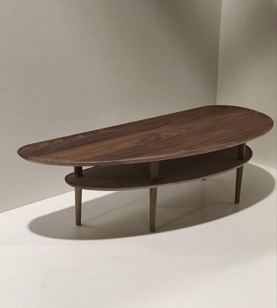 ohanaボルドビーン１２６　ウォールナット無垢リビングテーブル