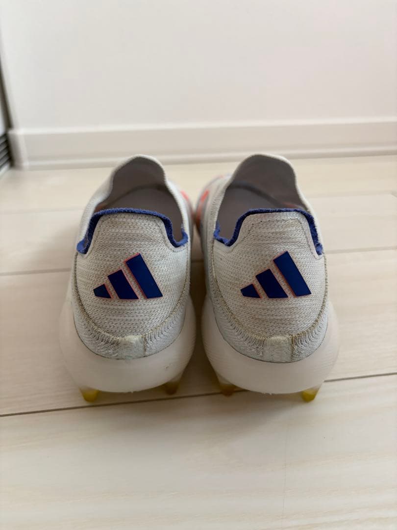 F50 レースレス　26.0cm 紐なし