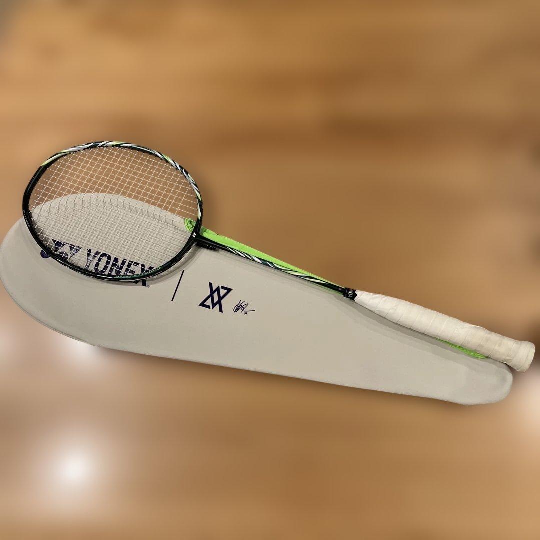 Yonex アストロクス100ツアー VA 4UG5 ケース付き