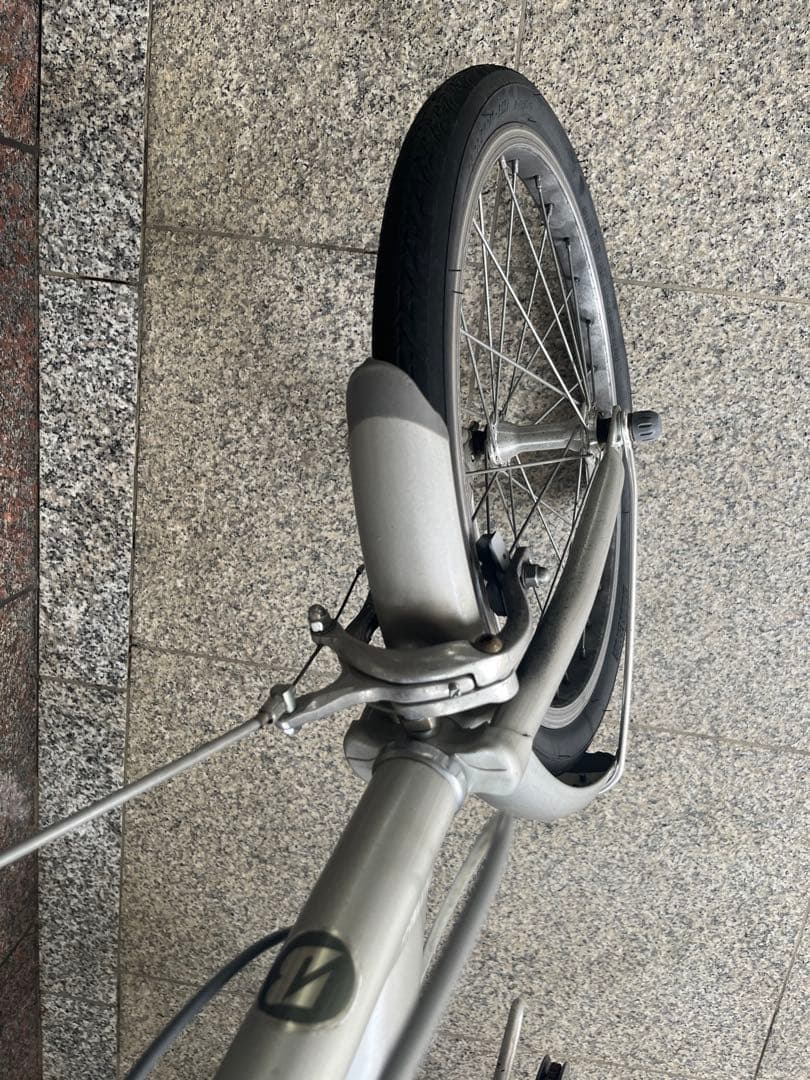 シルバー 折りたたみ自転車 アルミ製