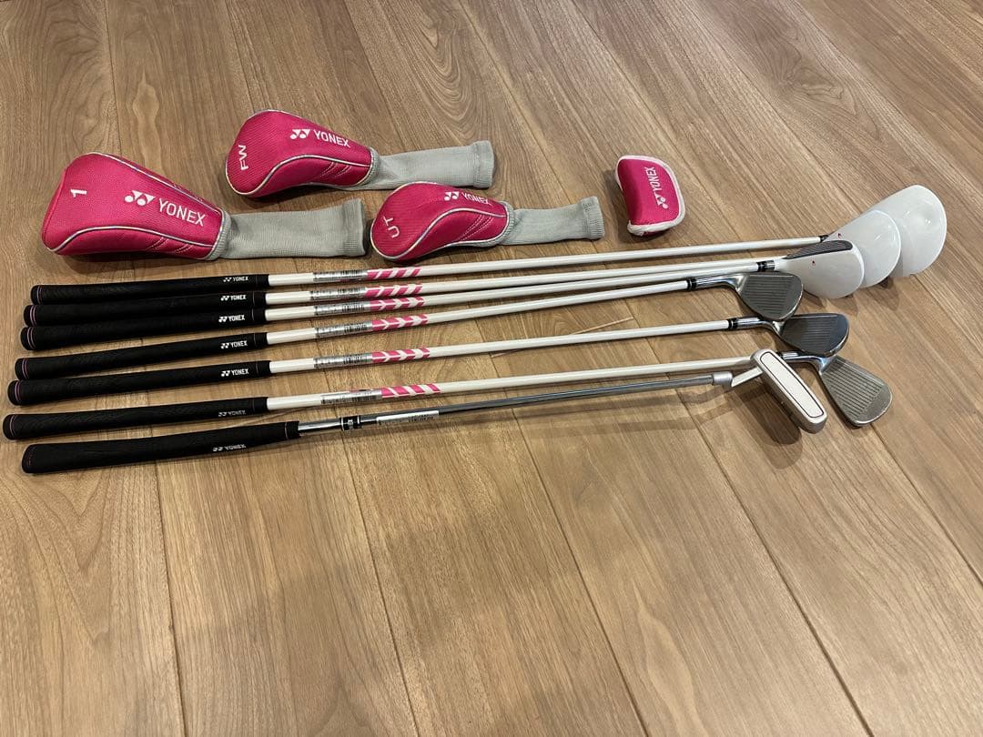 YONEX ピンク ゴルフクラブ7本セット・キャディバッグ　J135
