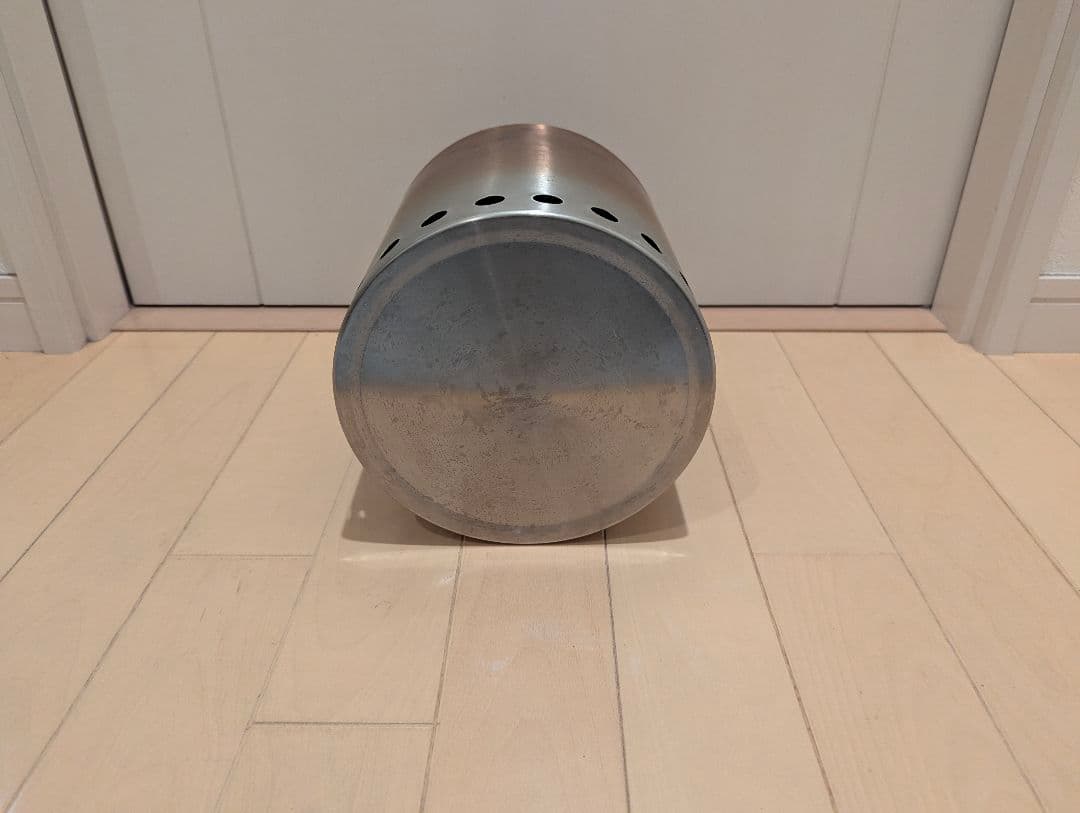 ソロストーブ　solo stove　キャンプファイヤー　ロストル付き