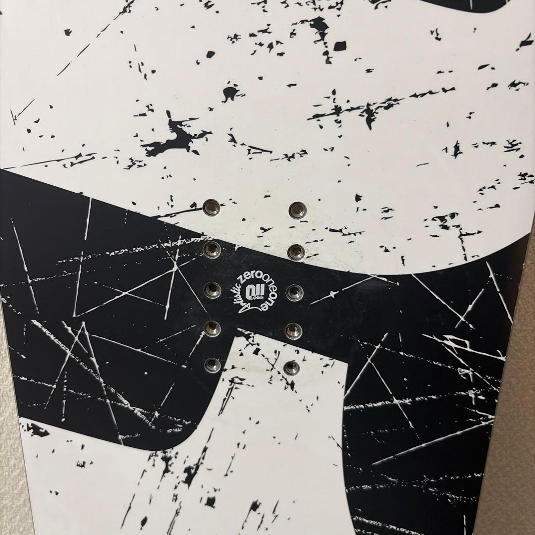 011 artistic ZERO 148 スノーボード板