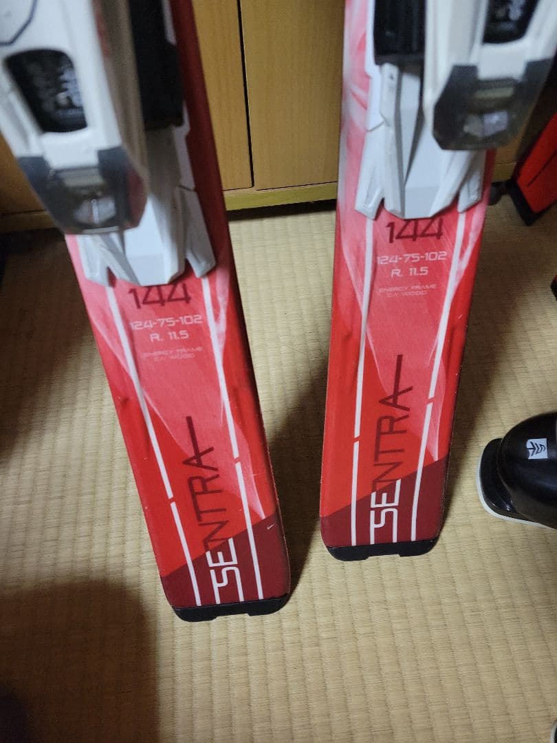 スキー板　NORDICA　144