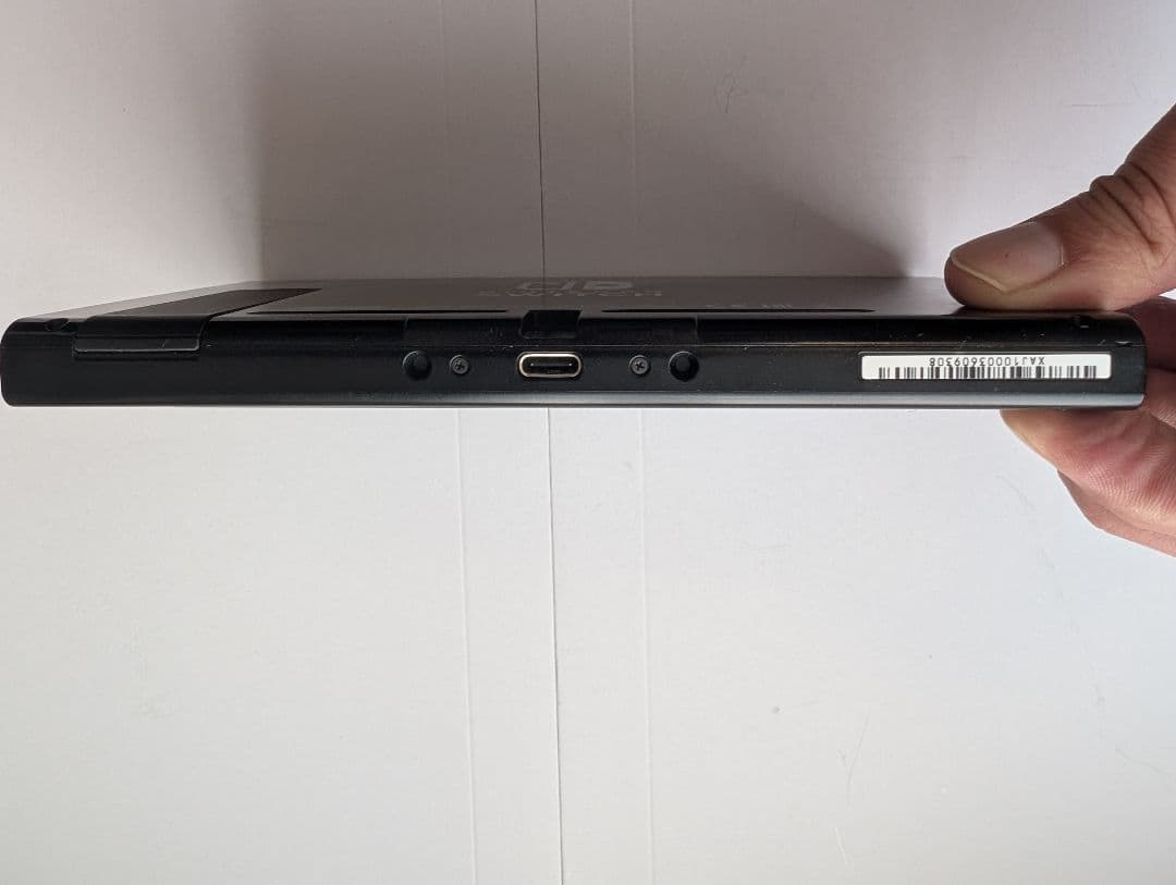 Nintendo Switch 本体＋ドック＆プロコン等(本体バッテリー交換要)