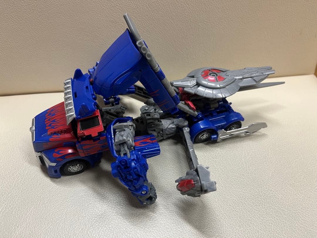 TS-03 オプティマス プライム トランスフォーマー スタジオシリーズ