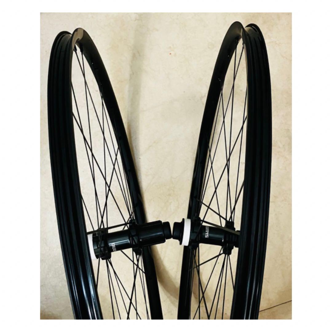 SHIMANOシマノWH-RS370　チューブレス ディスクブレーキ用 11速