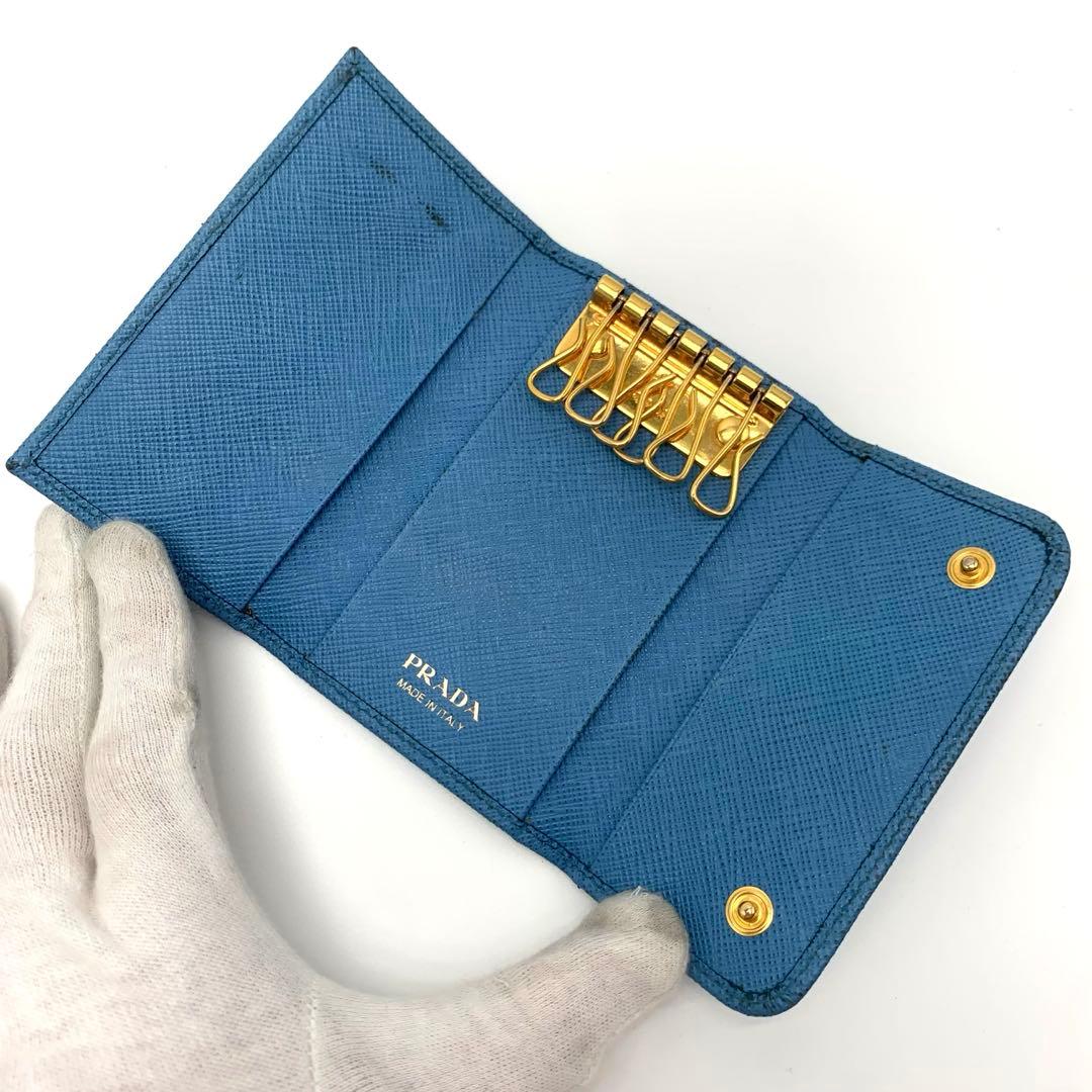 【箱付き】PRADA サフィアーノレザー 6連キーケース　ライトブルー 金ロゴ