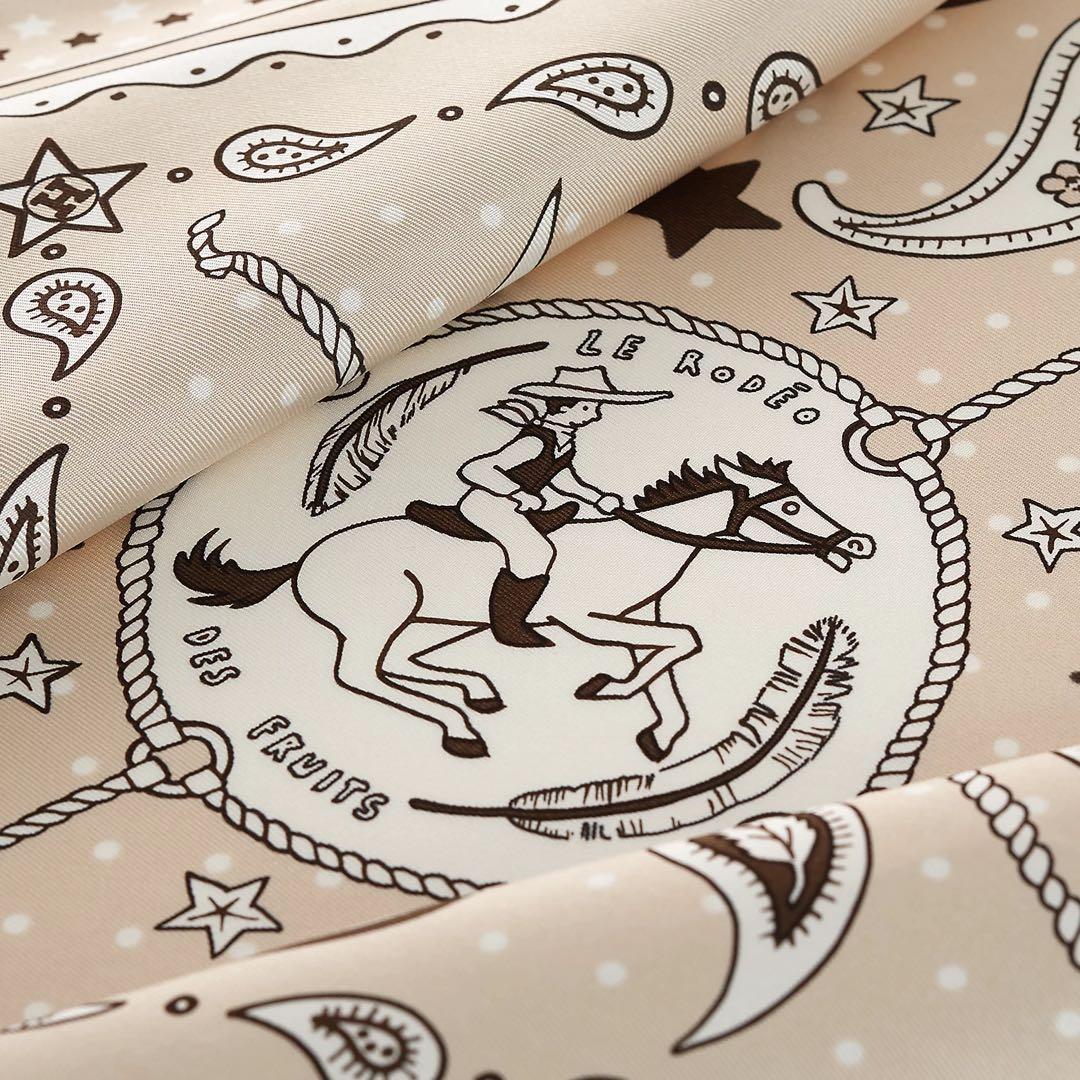エルメス　シルクバンダナ 《ロデオ・デ・フルーツ》　新品未使用