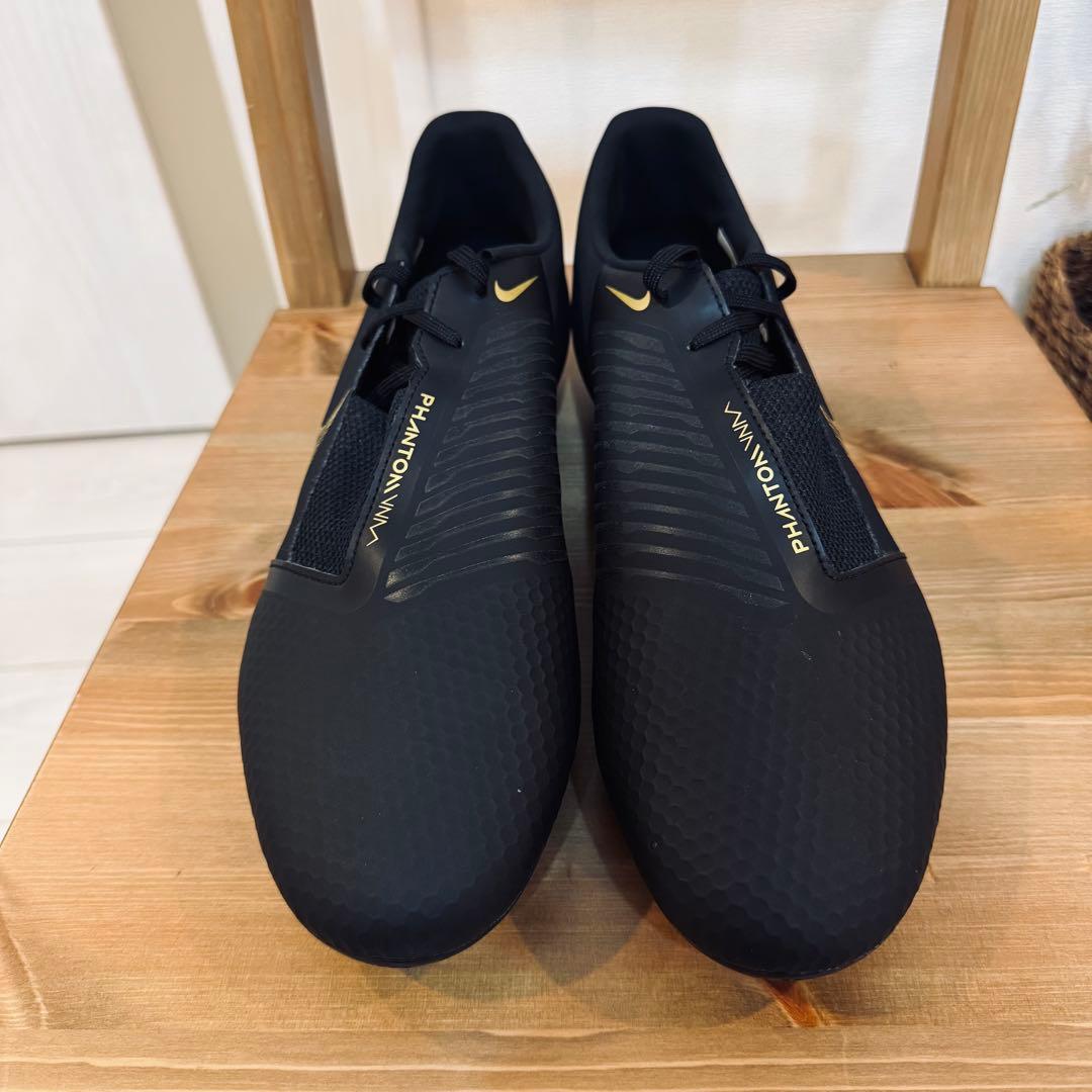 ナイキ　サッカースパイク　ファントムヴェノム　黒金