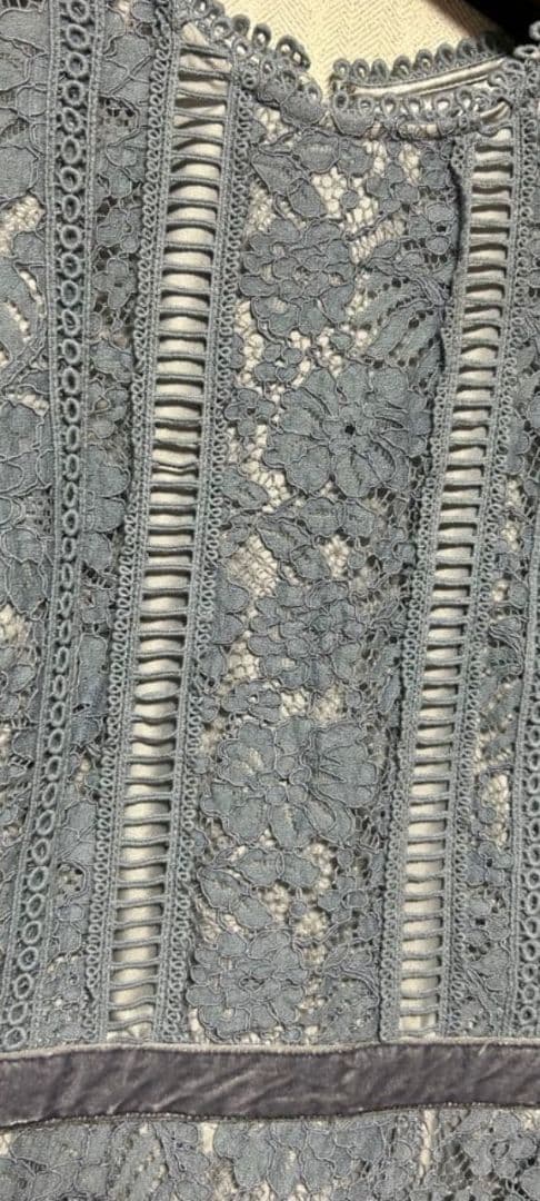 美品　アプワイザーリッシェ　レース接ぎデザインワンピース