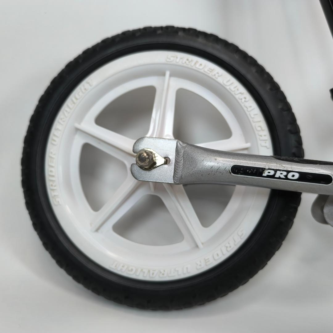 【美品】ストライダー 12 PRO バランスバイク シルバー 最軽量 プロモデル