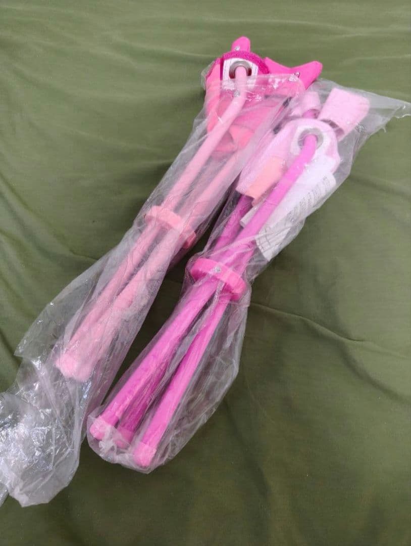 ☆新品☆　ハローキティ　ウサハナ　アウトドアチェア　折りたたみ三脚椅子　レトロ