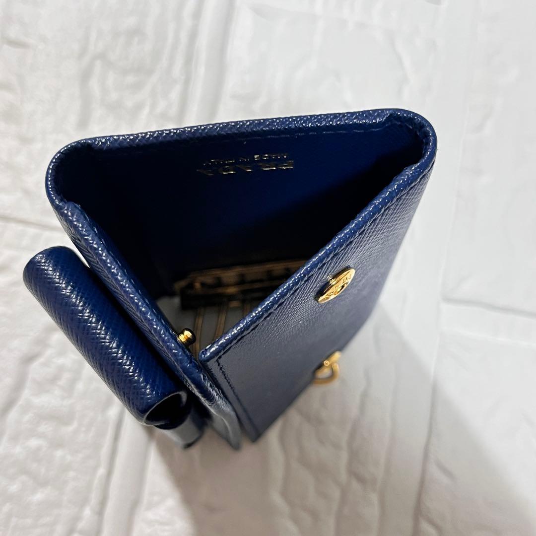 美品✨PRADA キーケース　フィオッコ　ネイビー　メタルロゴ　6連