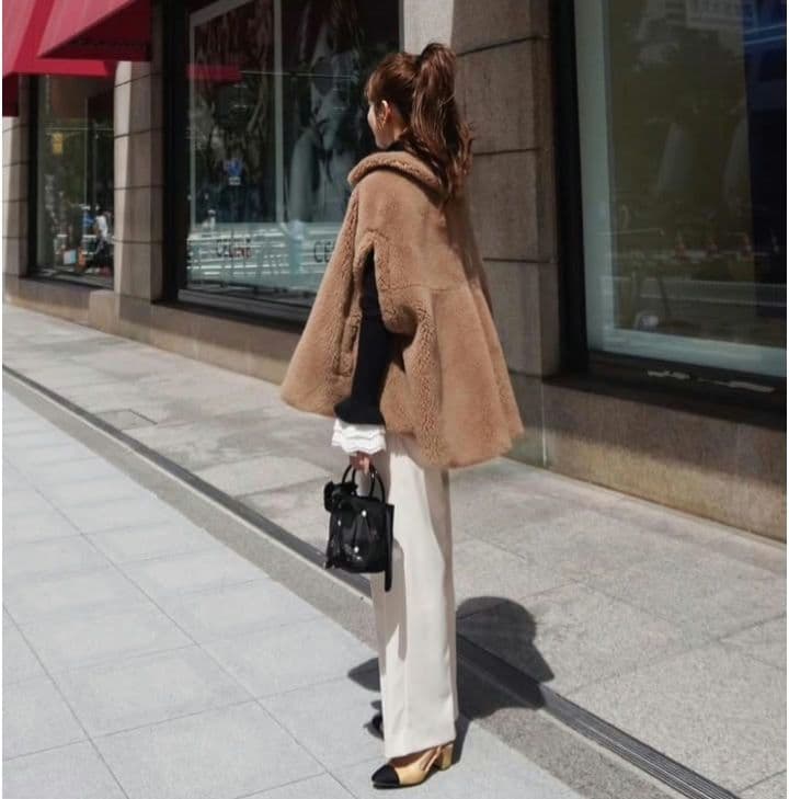 テディーカラーポンチョ　HYEON ヘヨン　テッドケープコート　テディ　ボア