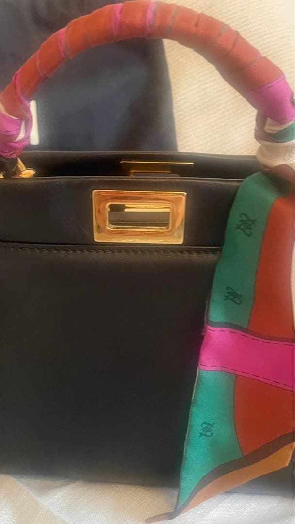 美品 フェンディ FENDI ピーカブー ミニ ハンドバッグ　ショルダーバッグ